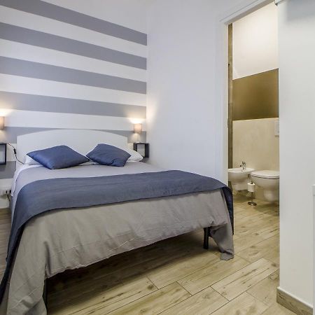 Appartamento Con 2 Camere E 2 Bagni In Centro Con Parcheggio Matera Exterior foto