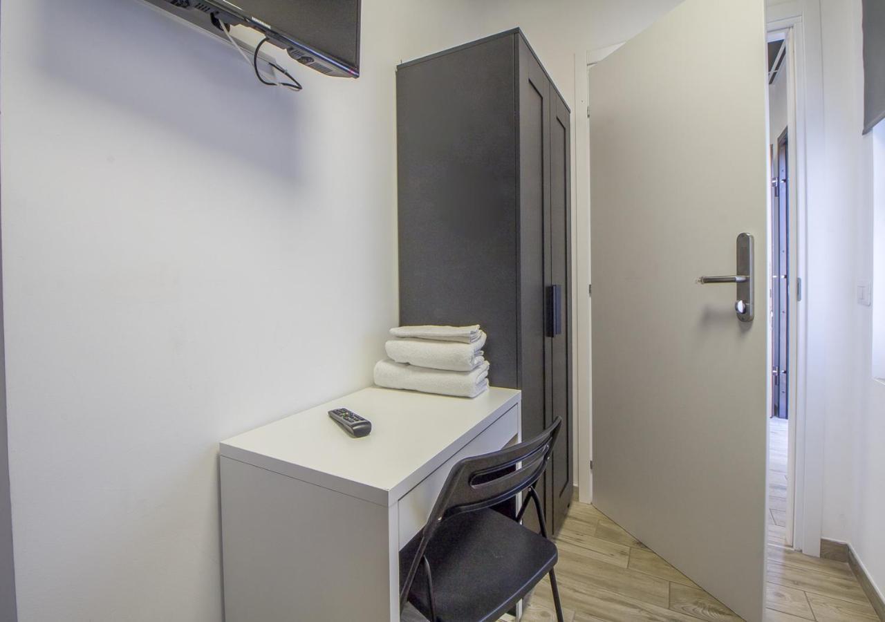 Appartamento Con 2 Camere E 2 Bagni In Centro Con Parcheggio Matera Exterior foto