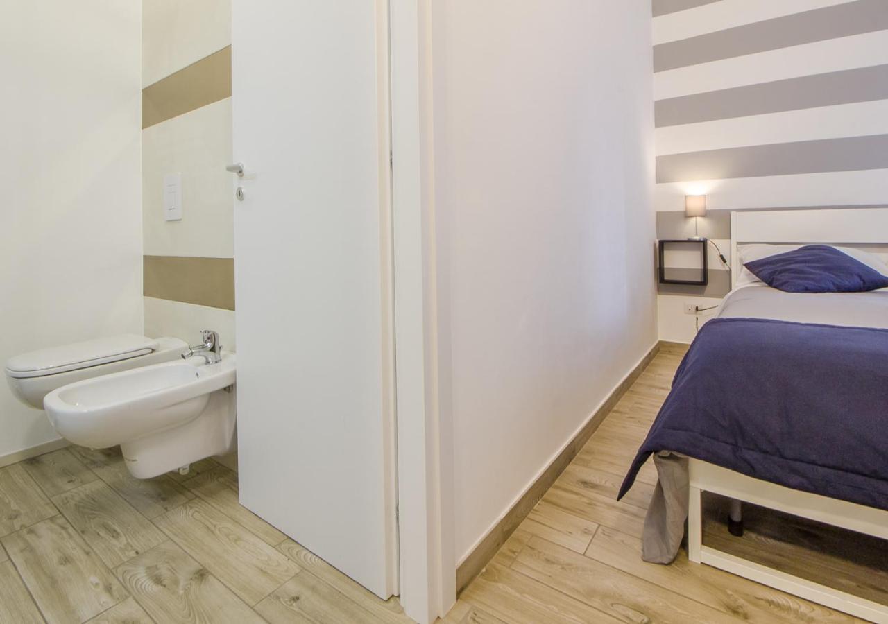 Appartamento Con 2 Camere E 2 Bagni In Centro Con Parcheggio Matera Exterior foto