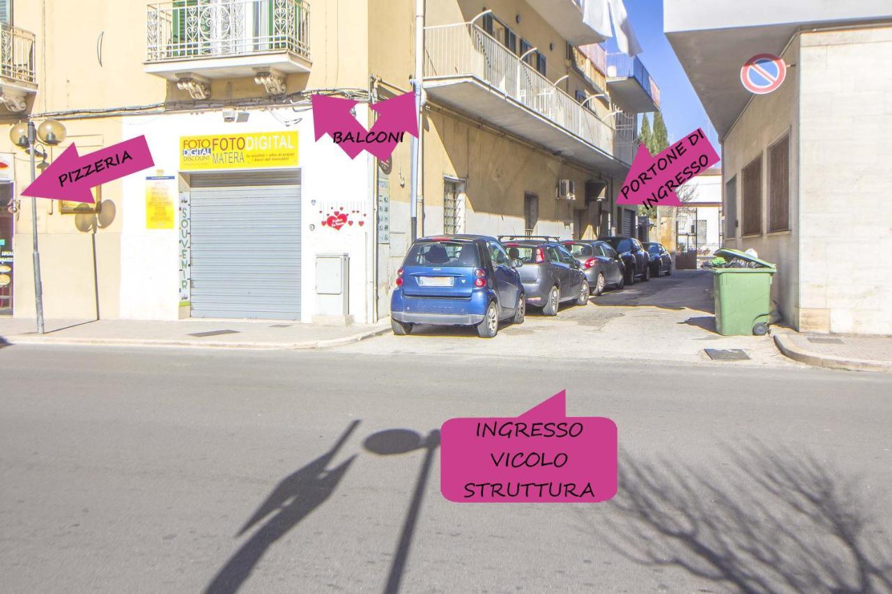 Appartamento Con 2 Camere E 2 Bagni In Centro Con Parcheggio Matera Exterior foto